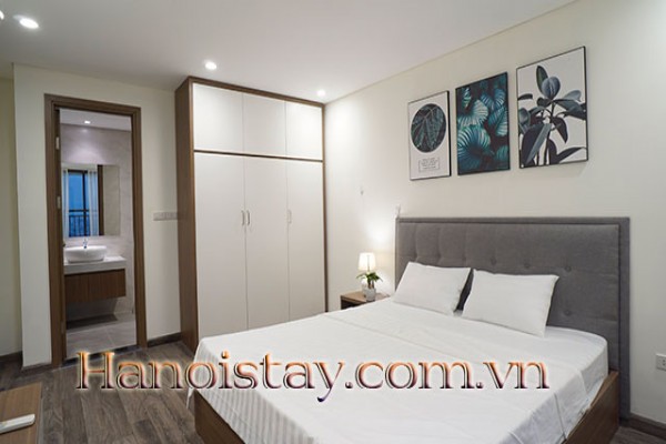 *Deluxe 2 Bedroom Property For Rent in HongKong Tower, Center of Ba Dinh* 3