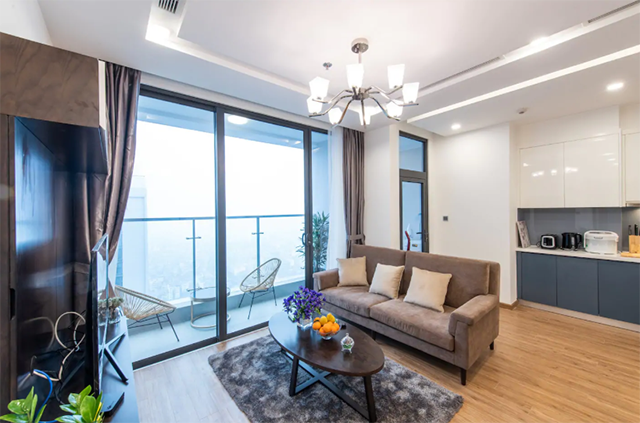 *Deluxe Four Bedroom Apartment For Rent in Vinhomes Metropolis, Beautiful Lake View* 15