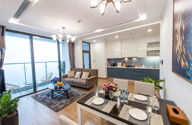 *Deluxe Four Bedroom Apartment For Rent in Vinhomes Metropolis, Beautiful Lake View* 19
