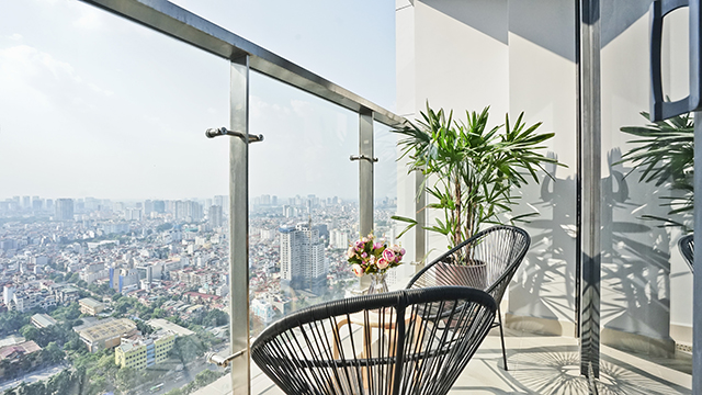 *Deluxe Four Bedroom Apartment For Rent in Vinhomes Metropolis, Beautiful Lake View* 23
