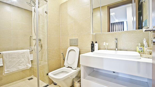 *Deluxe Four Bedroom Apartment For Rent in Vinhomes Metropolis, Beautiful Lake View* 34