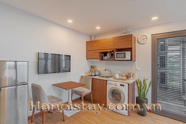 *Deluxe LAKE VIEW Apartment Rental in Central Òf Hanoi, Viet Nam* 12