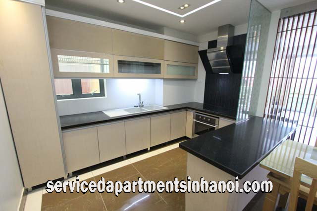 Deluxe Three bedroom apartment rental In Doi can St, Ba Dinh 6