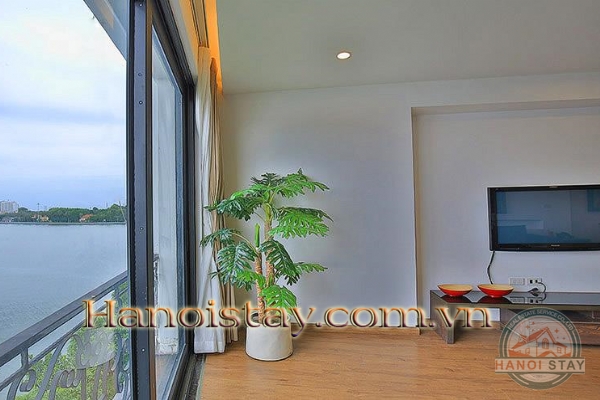 *Direct Lake Front Three Bedroom Apartment for rent in Tu Hoa street, Tay Ho* 1