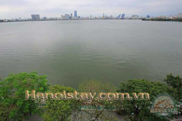 *Direct Lake Front Three Bedroom Apartment for rent in Tu Hoa street, Tay Ho* 6