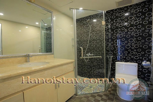 *Direct Lake Front Three Bedroom Apartment for rent in Tu Hoa street, Tay Ho* 11