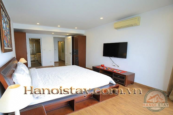 *Direct Lake Front Three Bedroom Apartment for rent in Tu Hoa street, Tay Ho* 17