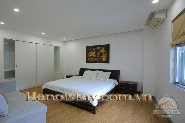 *Direct Lake Front Three Bedroom Apartment for rent in Tu Hoa street, Tay Ho* 18