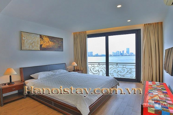 *Direct Lake Front Three Bedroom Apartment for rent in Tu Hoa street, Tay Ho* 21