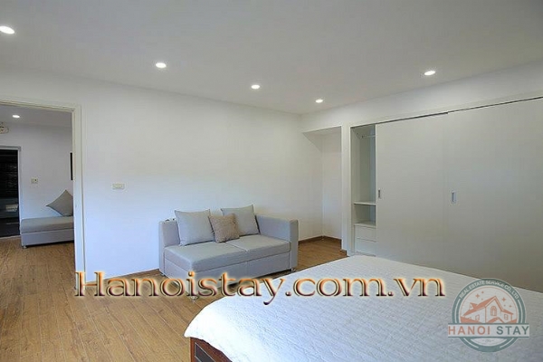 *Direct Lake Front Three Bedroom Apartment for rent in Tu Hoa street, Tay Ho* 26