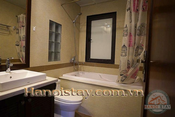 *Elegant 2 bedroom apartment with full amenities in Tay Ho, Near Somerset West Point Hanoi* 11