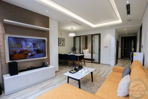 Elegant 2BR Apartment in Giang Vo, Ba Dinh: Luxury with Gym & Pool 5