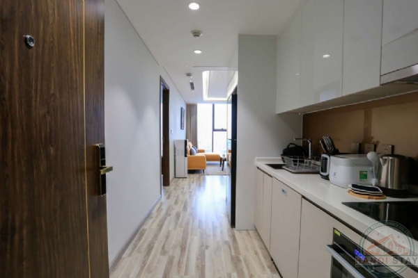 Elegant 2BR Apartment in Giang Vo, Ba Dinh: Luxury with Gym & Pool 7