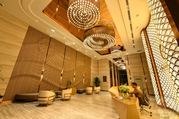 Elegant 2BR Apartment in Giang Vo, Ba Dinh: Luxury with Gym & Pool 5