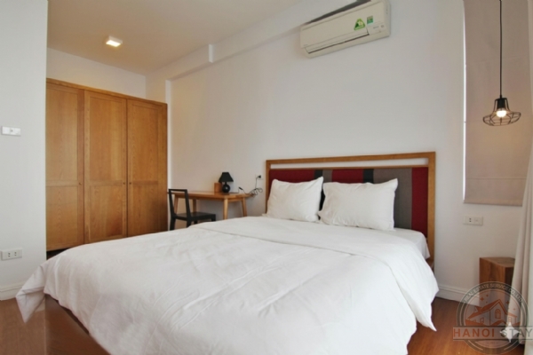 Elegant 3 Bedroom Lake View Apartment for Rent in Hanoi - Ba Mau Lake 6