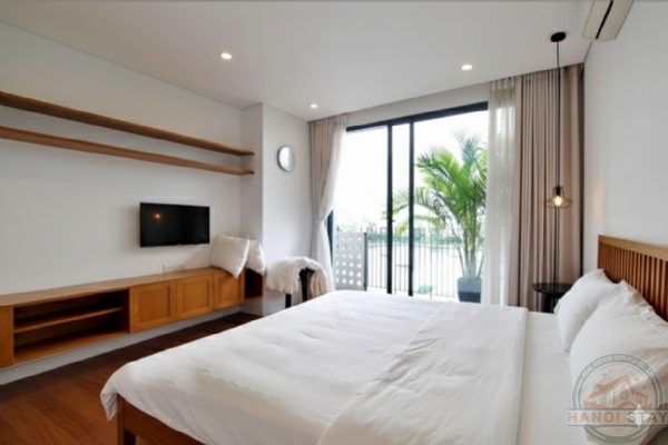 Elegant 3 Bedroom Lake View Apartment for Rent in Hanoi - Ba Mau Lake 8