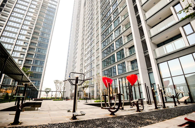 *Elegant & Beautiful View Three Bedroom Apartment For Rent in Vinhomes Metropolis* 14