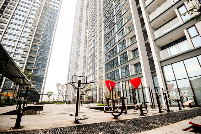 *Elegant & Beautiful View Three Bedroom Apartment For Rent in Vinhomes Metropolis* 21