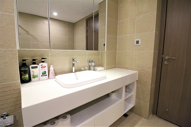 *Elegant & Beautiful View Three Bedroom Apartment For Rent in Vinhomes Metropolis* 14