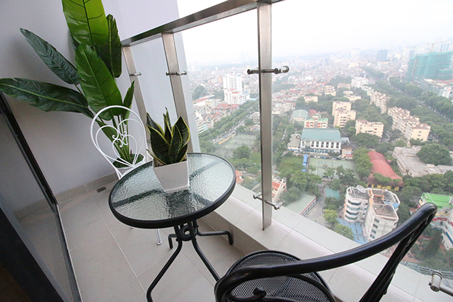 *Elegant & Beautiful View Three Bedroom Apartment For Rent in Vinhomes Metropolis* 4