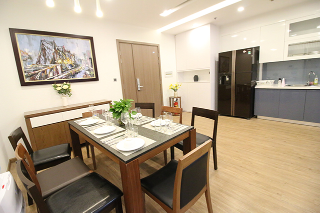 *Elegant & Beautiful View Three Bedroom Apartment For Rent in Vinhomes Metropolis* 8