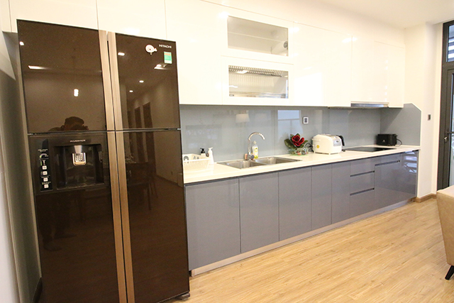 *Elegant & Beautiful View Three Bedroom Apartment For Rent in Vinhomes Metropolis* 9