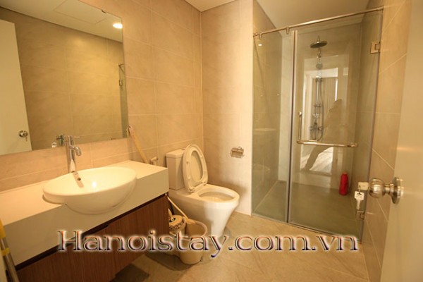 *Elegant & Bright Three Bedroom Apartment Rental in Hong Kong Tower, Modern Amenities* 5