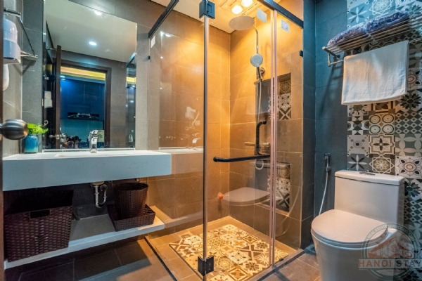 *Elegant & Stylish Hoan Kiem Apartment for rent* 16
