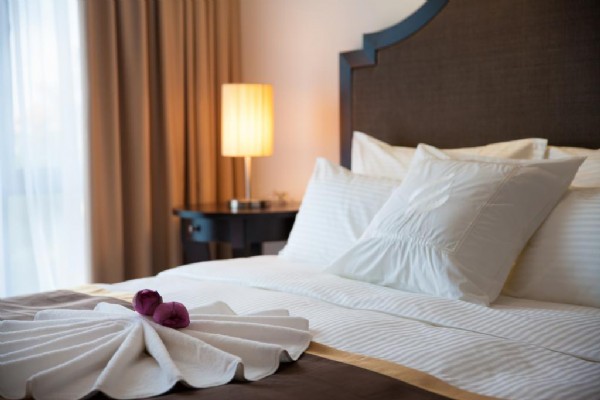 Elegant Suites Westlake 7