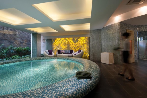 Elegant Suites Westlake 8