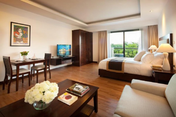 Elegant Suites Westlake 14