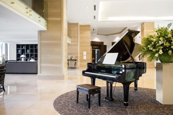 Elegant Suites Westlake 17
