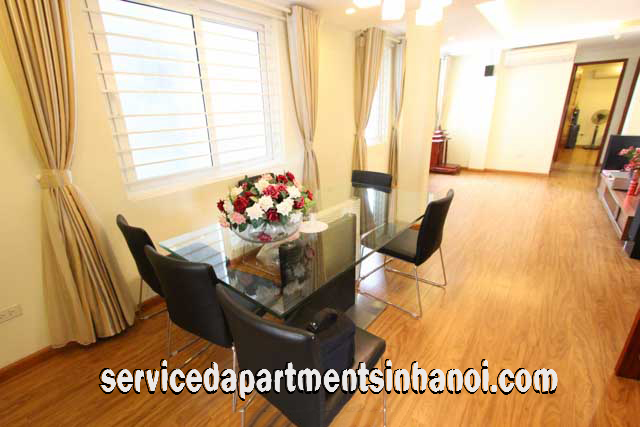 Elegant Three Bedroom Apartment for rent in Giang Vo street, Ba Dinh 1