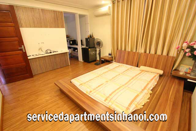 Elegant Three Bedroom Apartment for rent in Giang Vo street, Ba Dinh 7