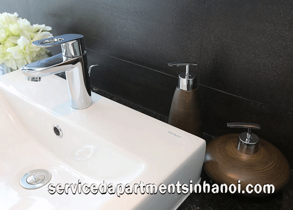 Elegant Three bedroom apartment Rental in Hoang Thanh Tower, Hai Ba Trung 4