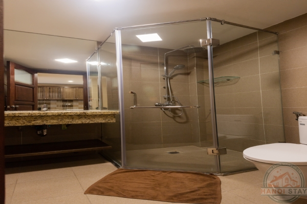 *Elegant Truc Bach Apartment for rent, Modern Furniture* 2