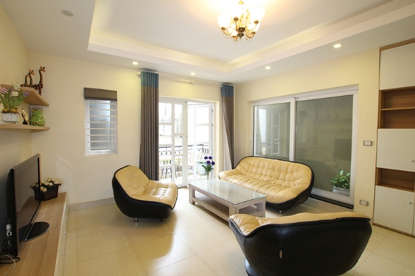 Enjoy Amazing Spacious 03 BR Apartment in Tay Ho at reasonable cost.