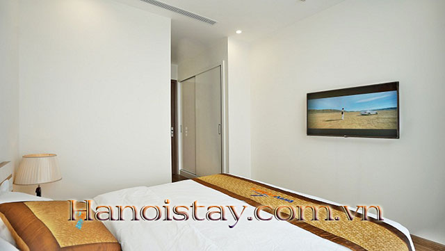 *Enjoy Amazing Sunny 2 Bedroom Apartment for rent in vinhomes Skylake Pham Hung* 12