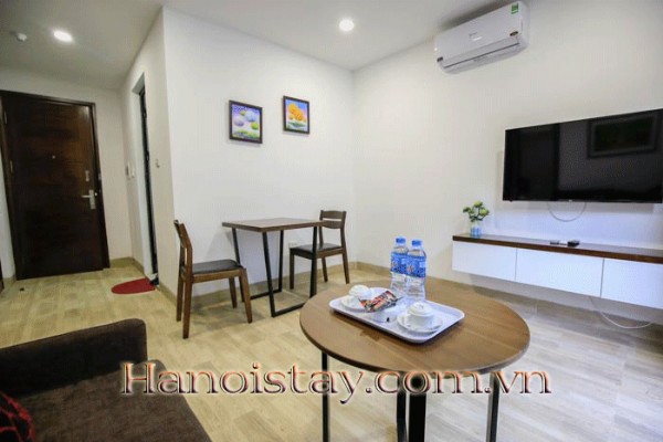 Enjoy Deluxe Central Apartment in Cau Giay District, Urban Hanoi 1