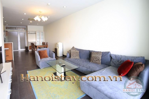 *Enjoy living in the ultimate Lake View 03 Bedroom Apartment rental in Quang An street, Tay Ho* 3