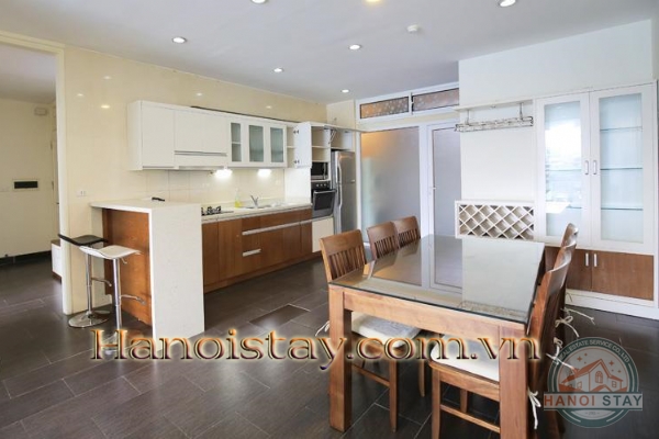 *Enjoy living in the ultimate Lake View 03 Bedroom Apartment rental in Quang An street, Tay Ho* 5