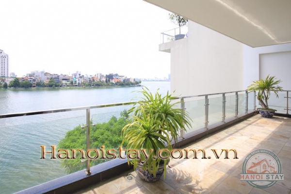 *Enjoy living in the ultimate Lake View 03 Bedroom Apartment rental in Quang An street, Tay Ho* 12