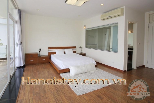 *Enjoy living in the ultimate Lake View 03 Bedroom Apartment rental in Quang An street, Tay Ho* 17