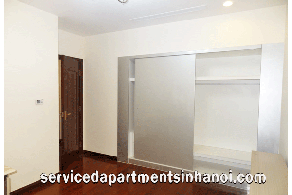 European style Two bedroom Apartment for rent in R1 Tower, Vinhomes Royal City 7