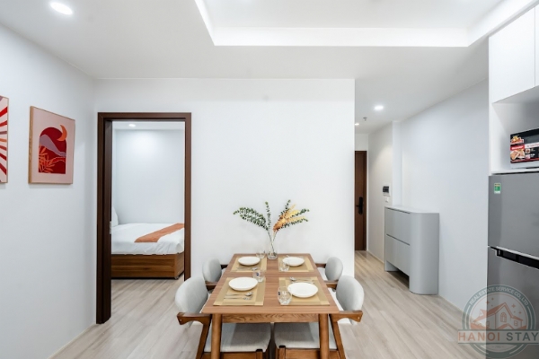 Experience Comfort: Balcony & Deluxe 2BR Apartment in Nui Truc Area, Ba Dinh 18