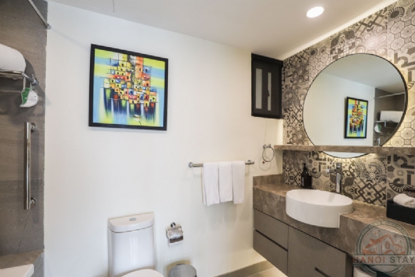 Experience Luxury Living: Central 3BR Apartment for rent in Hai Ba Trung street, Hoan Kiem District 15