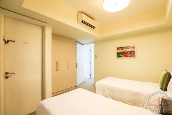 Experience Luxury Living: Central 3BR Apartment for rent in Hai Ba Trung street, Hoan Kiem District 18