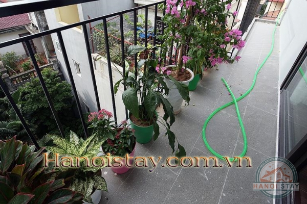 *Experience super bright 2 bedroom apartment rental in Xuan Dieu street, Tay Ho* 2