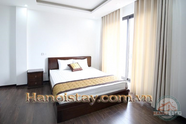 *Experience super bright 2 bedroom apartment rental in Xuan Dieu street, Tay Ho* 7