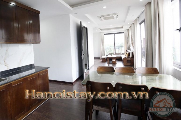 *Experience super bright 2 bedroom apartment rental in Xuan Dieu street, Tay Ho* 8
